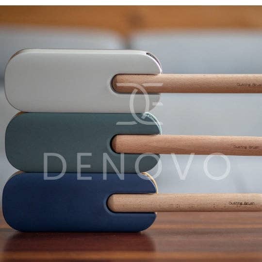 Back-to-Basics Lint Brush with Wooden Handle: Blue