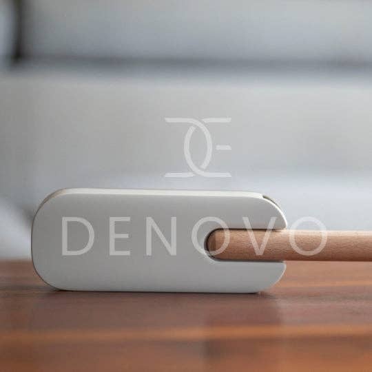 Back-to-Basics Lint Brush with Wooden Handle: Blue