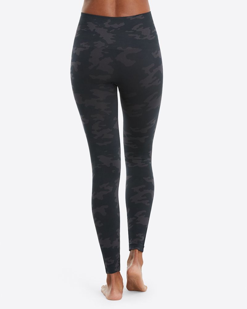 Look at Me Now Seamless Leggings - Black Camo